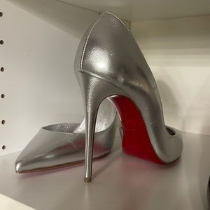 brand new wore once indoor. in great condition basically brand new!